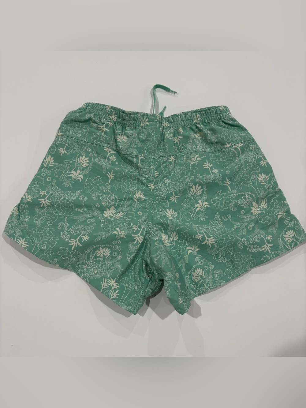Patagonia Womens XS Baggies Shorts Green Tropical Print Hiking Outdoor - Picture 4 of 8